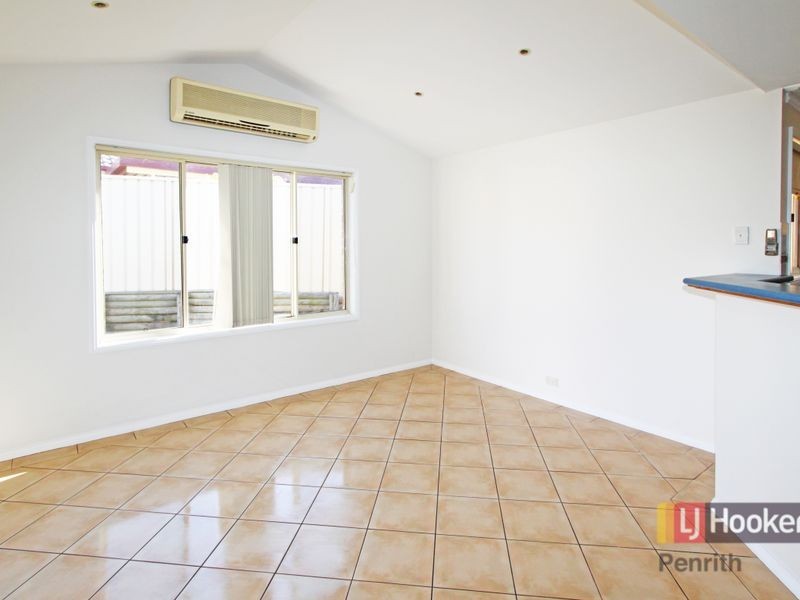 13 Coco Drive, Glenmore Park NSW 2745
