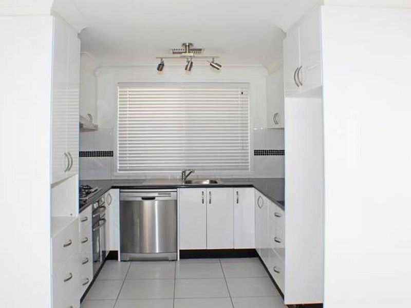 9 Monarch Circuit, Glenmore Park NSW 2745