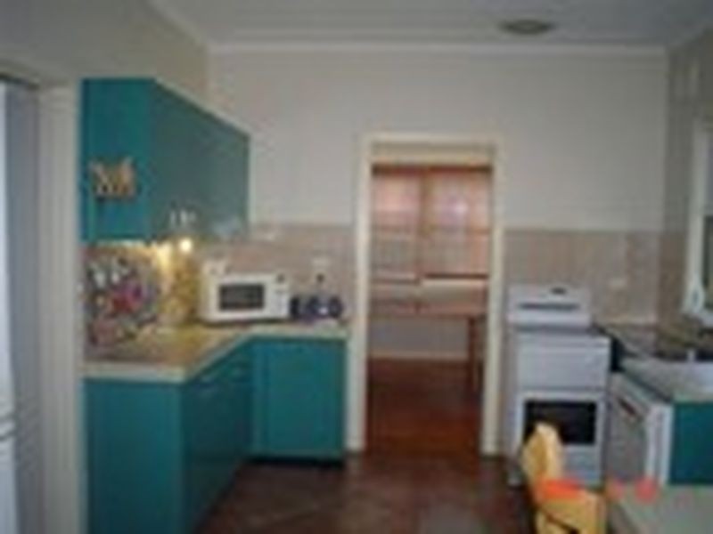 28 Ladbury Ave, Penrith NSW 2750