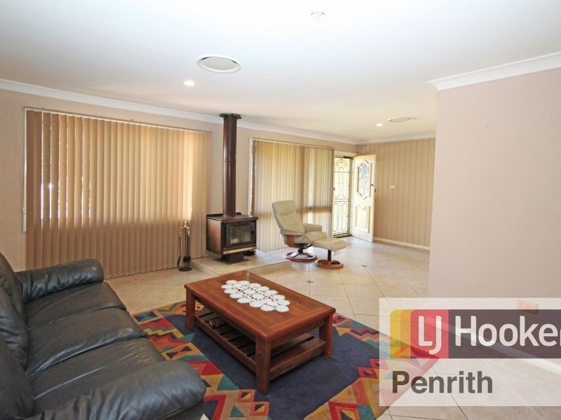 24 Willoring Crescent, Jamisontown NSW 2750