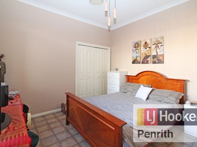 24 Willoring Crescent, Jamisontown NSW 2750