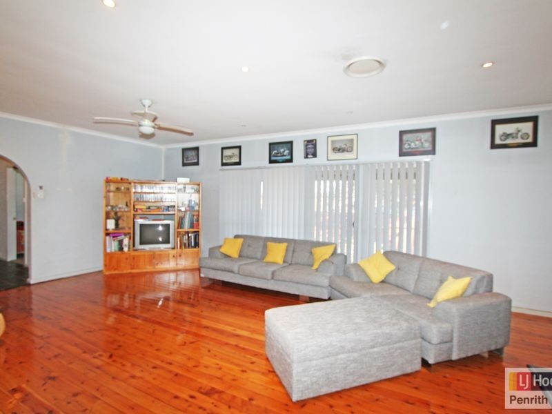 8 Grange Crescent, Cambridge Gardens NSW 2747