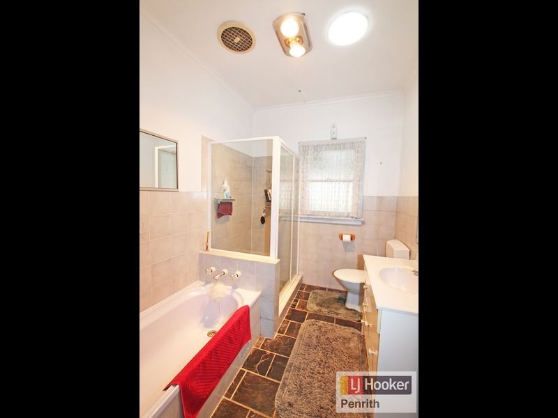 8 Grange Crescent, Cambridge Gardens NSW 2747