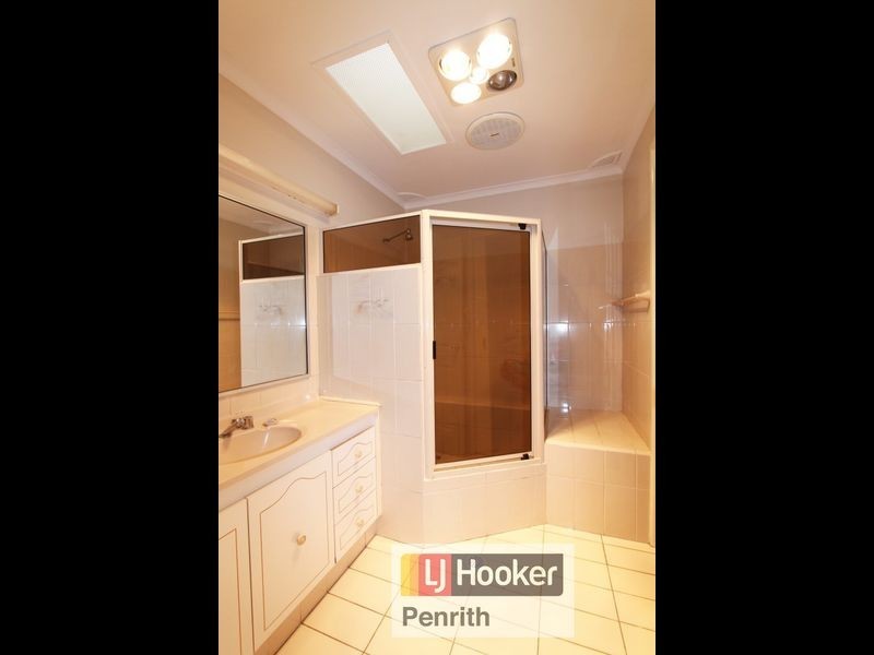 33 Charles Todd Cres, Werrington County NSW 2747