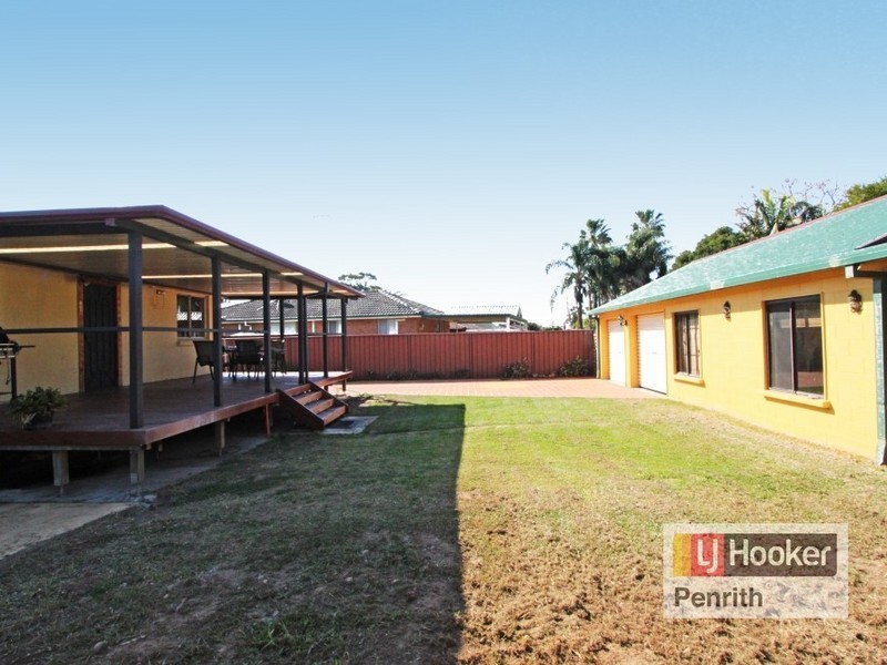 42 Willoring Cres, Jamisontown NSW 2750