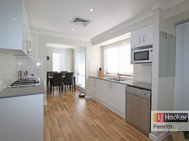 15 Dewdrop Place, Werrington Downs NSW 2747