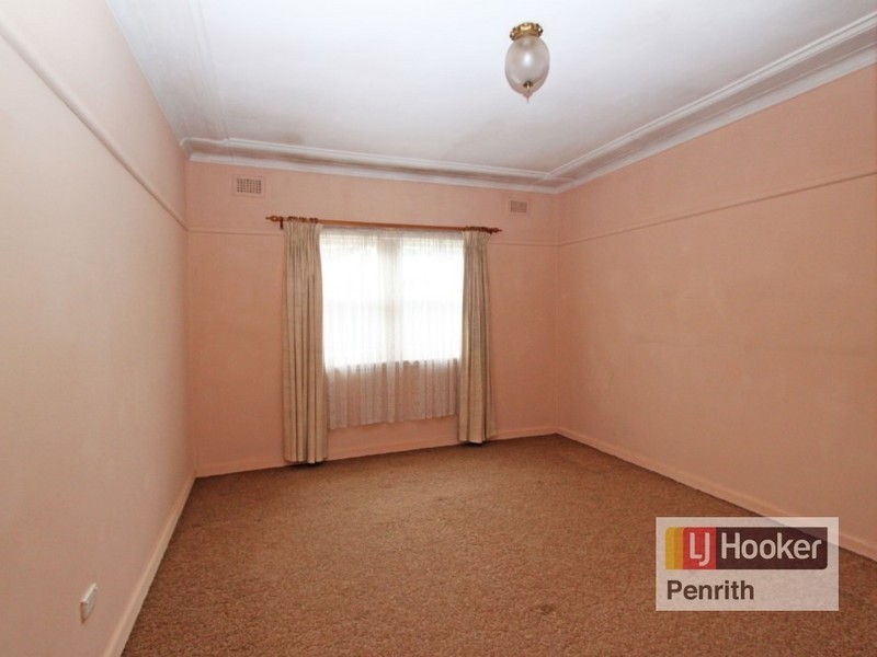 140 Derby Street, Penrith NSW 2750