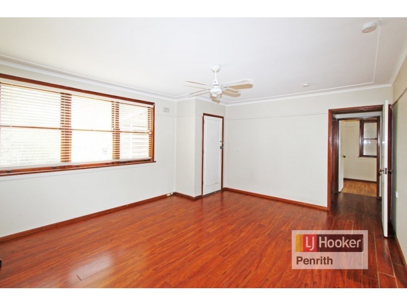 17 Butler Crescent, South Penrith NSW 2750