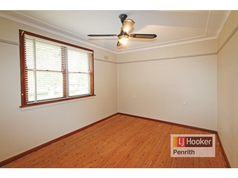 17 Butler Crescent, South Penrith NSW 2750