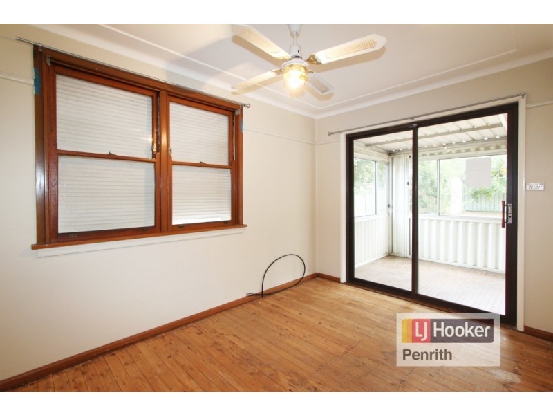 17 Butler Crescent, South Penrith NSW 2750