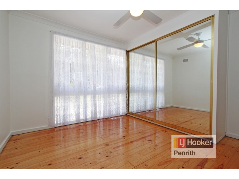 25 Roebuck Crescent, Willmot NSW 2770