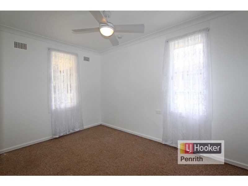 25 Roebuck Crescent, Willmot NSW 2770