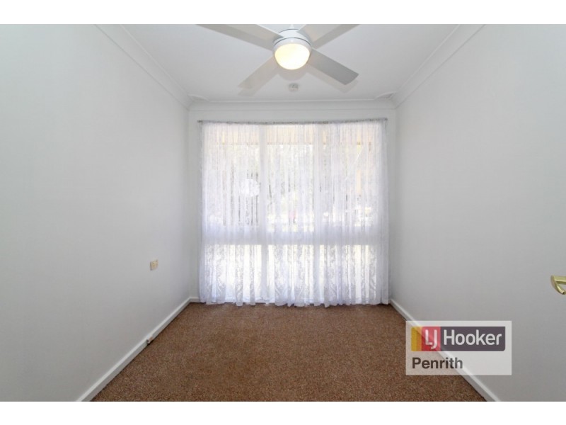 25 Roebuck Crescent, Willmot NSW 2770