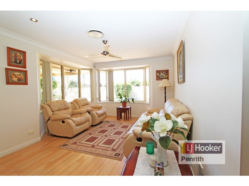 8 Jimbi Place, Glenmore Park NSW 2745