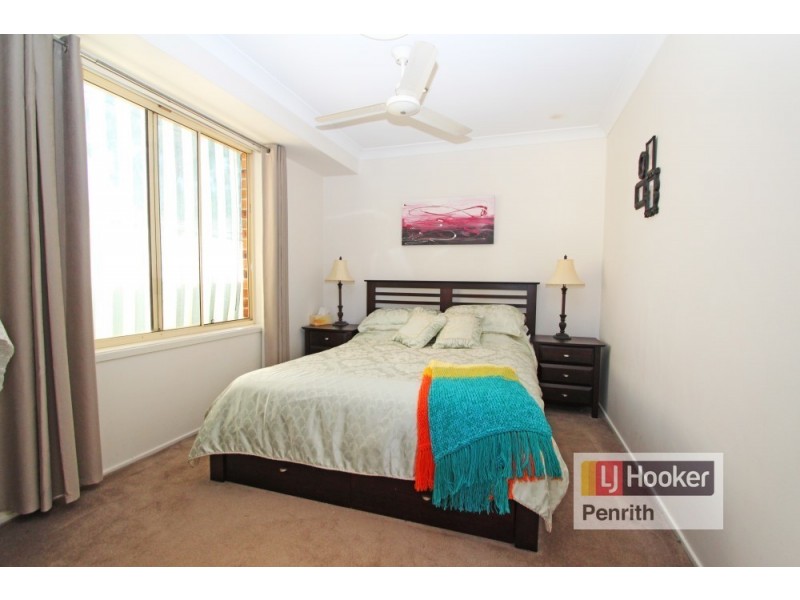 8 Jimbi Place, Glenmore Park NSW 2745