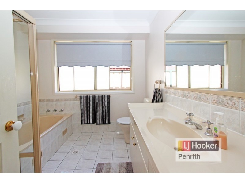 8 Jimbi Place, Glenmore Park NSW 2745