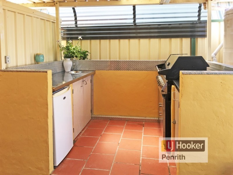 8 Jimbi Place, Glenmore Park NSW 2745