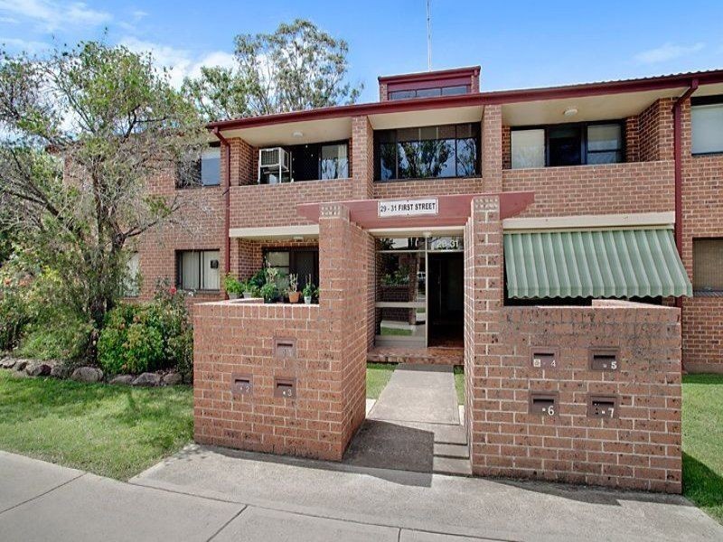 2/29-31 First Street, Kingswood NSW 2747