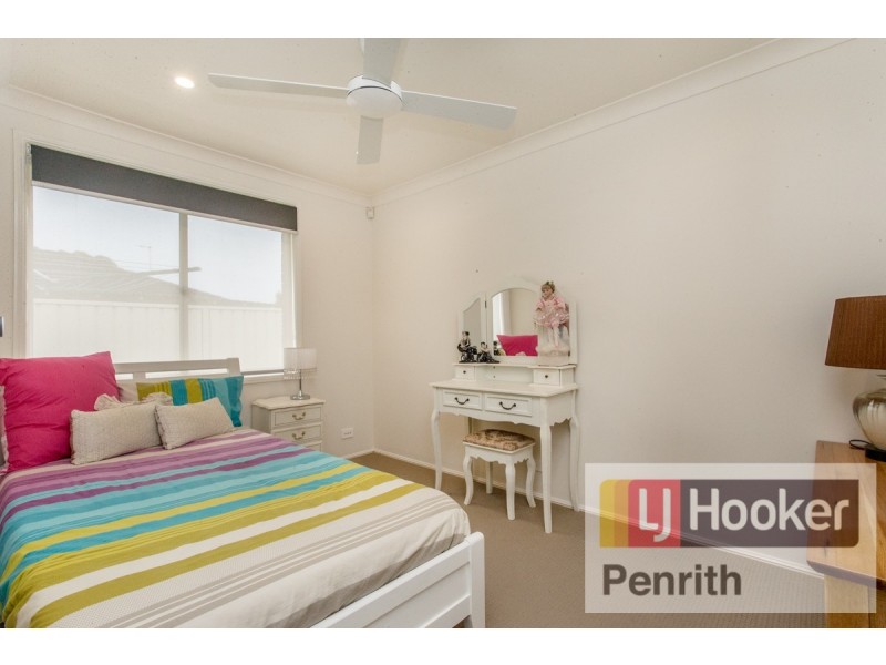 20 Woodi Close, Glenmore Park NSW 2745