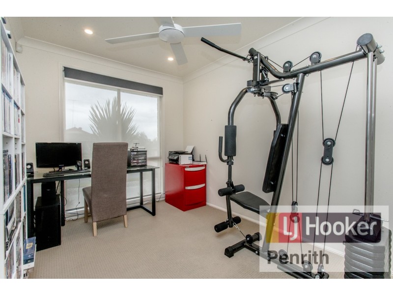 20 Woodi Close, Glenmore Park NSW 2745