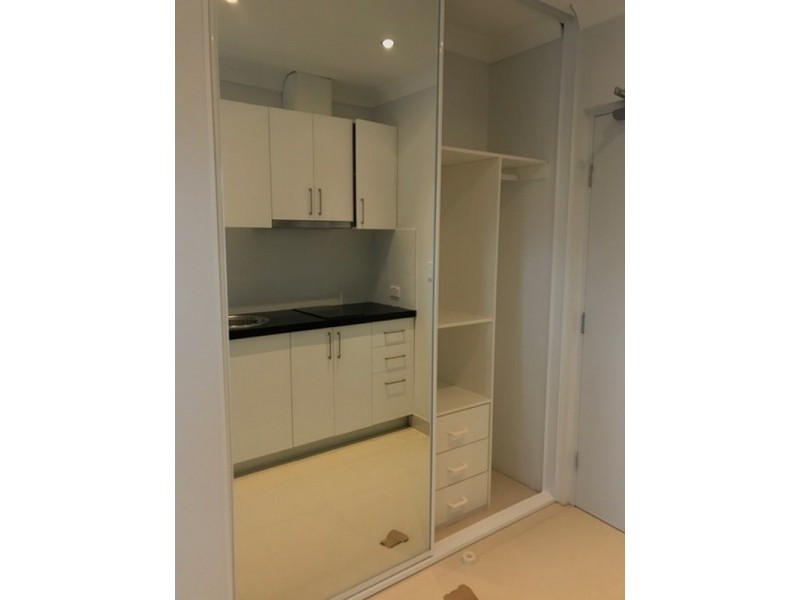 1/53 Second Ave, Kingswood NSW 2747