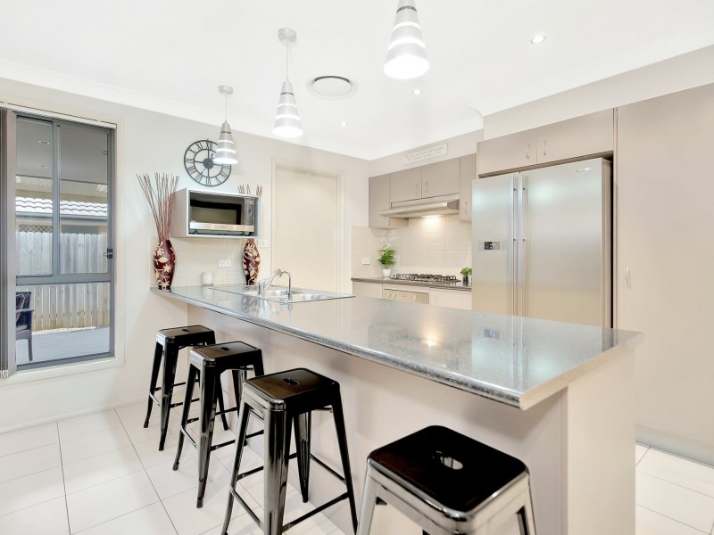 16 Redgum Street, Claremont Meadows NSW 2747