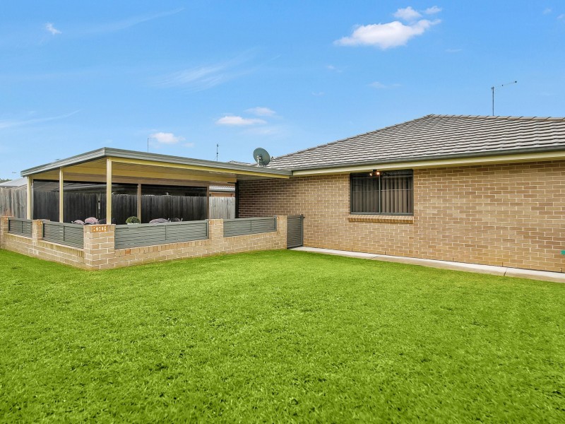 16 Redgum Street, Claremont Meadows NSW 2747