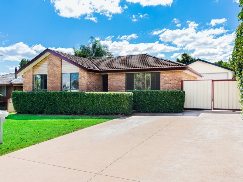 24 Crowle Road, South Penrith NSW 2750