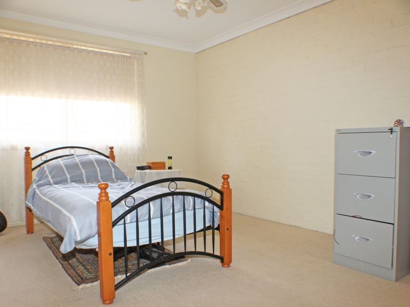 2/61 Retreat Drive, Penrith NSW 2750