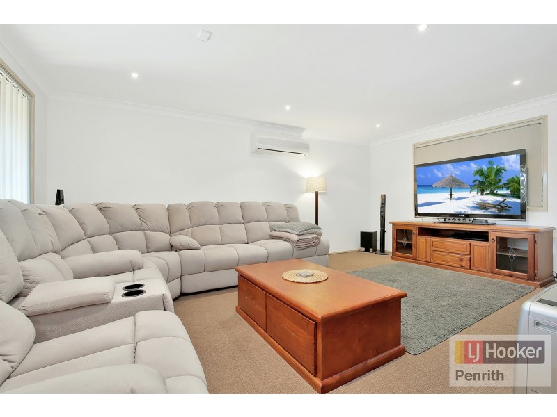 9 Samuel Foster Drive, South Penrith NSW 2750