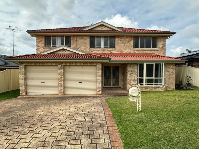 5 Minnek Place, Glenmore Park NSW 2745