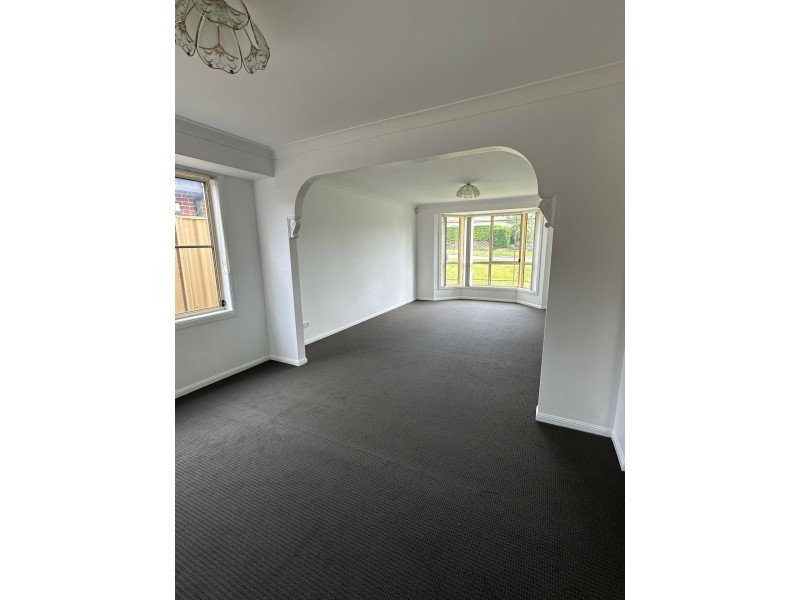5 Minnek Place, Glenmore Park NSW 2745