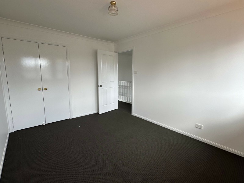 5 Minnek Place, Glenmore Park NSW 2745