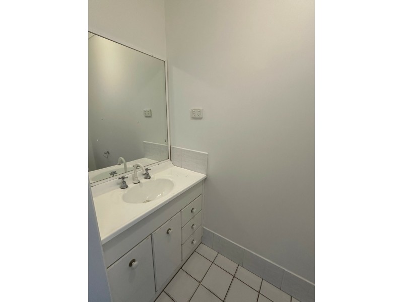 5 Minnek Place, Glenmore Park NSW 2745