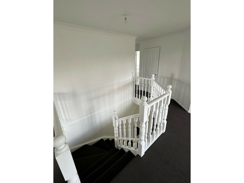 5 Minnek Place, Glenmore Park NSW 2745