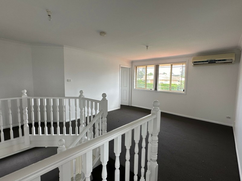 5 Minnek Place, Glenmore Park NSW 2745