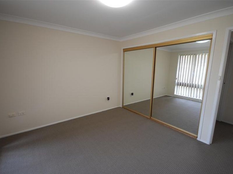 5 Woodgate Crescent, Cranebrook NSW 2749