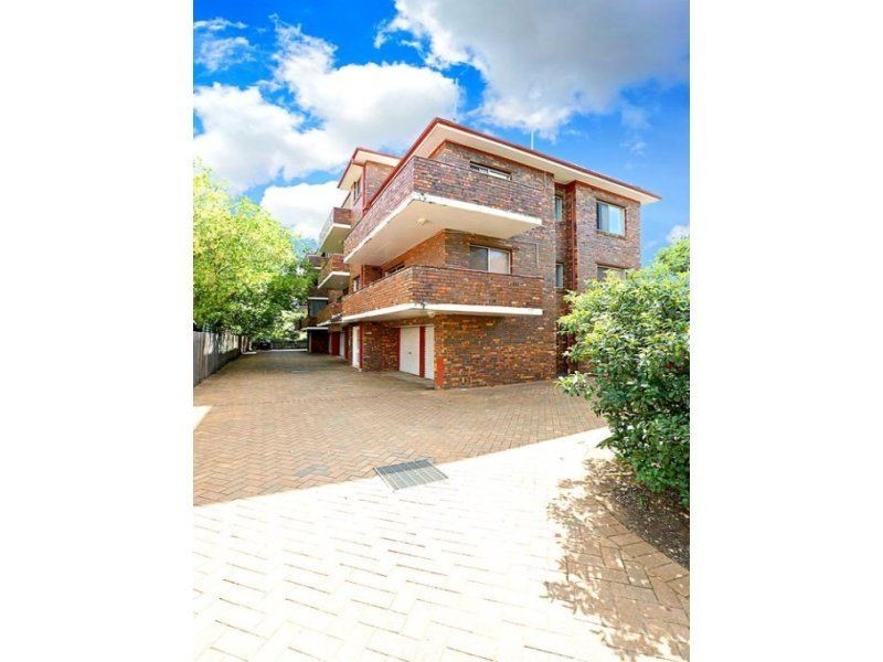 Unit 2/37-39 King Street, Penrith NSW 2750