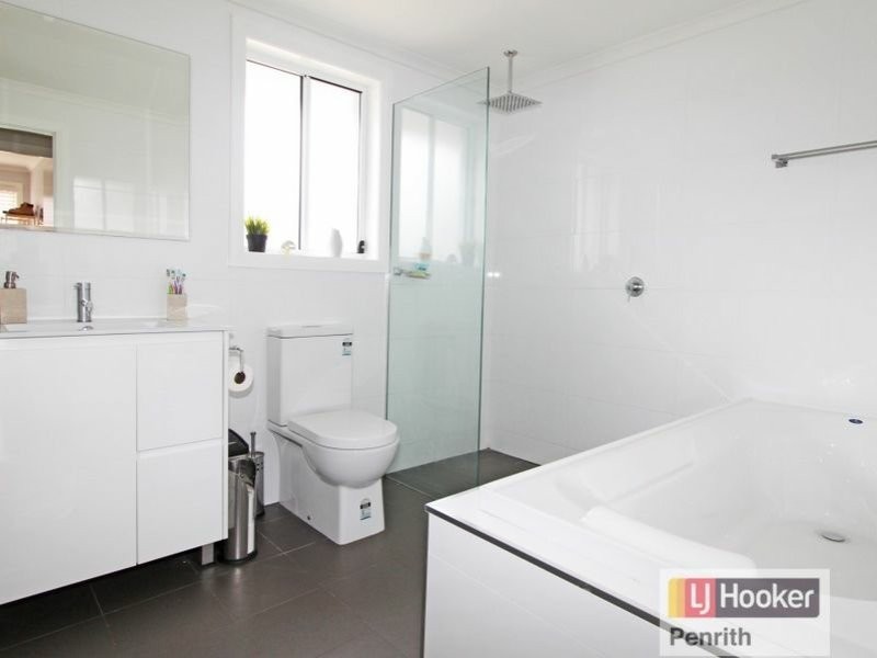 38 Grazier Crescent, Werrington Downs NSW 2747