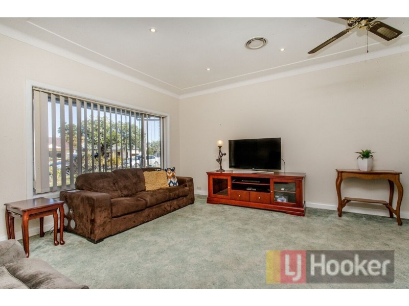 5 Gordon St, St Marys NSW 2760