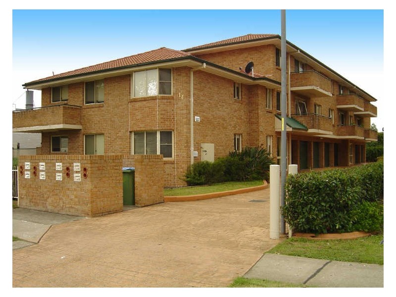 6/14 Bringelly Road, Kingswood NSW 2747