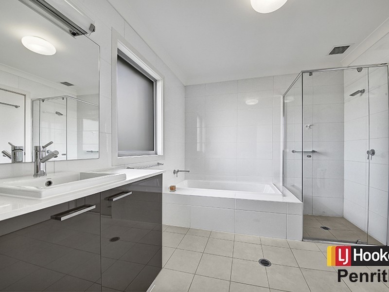 81 Lakeview Drive, Cranebrook NSW 2749