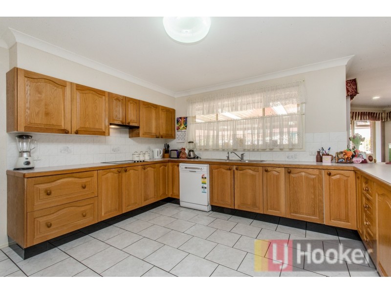 14 Woodlands Drive, Glenmore Park NSW 2745