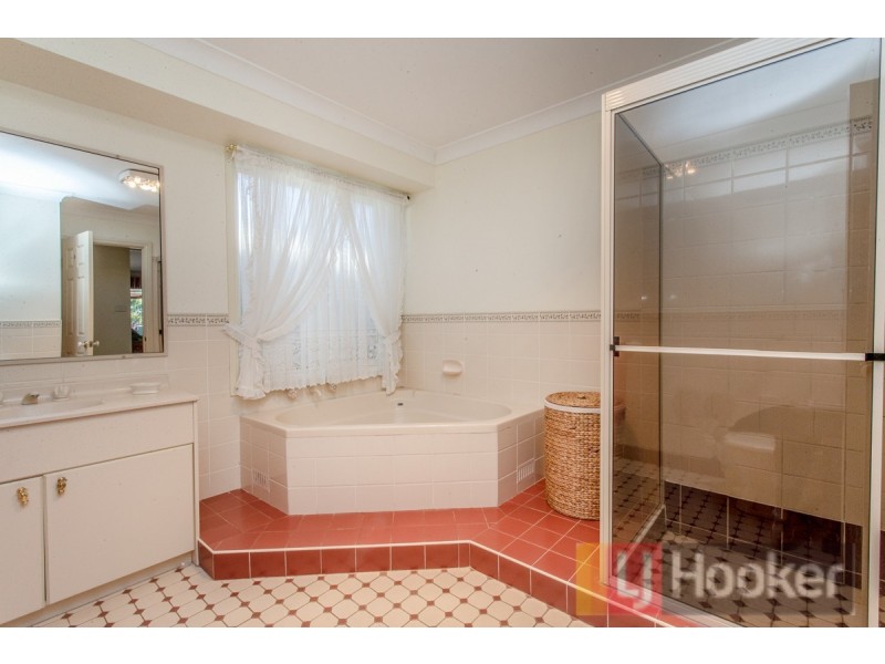 14 Woodlands Drive, Glenmore Park NSW 2745