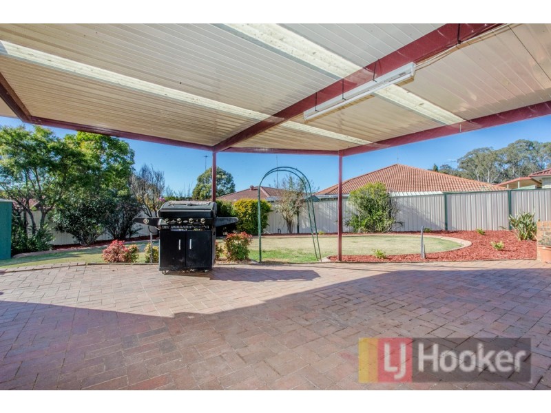 14 Woodlands Drive, Glenmore Park NSW 2745