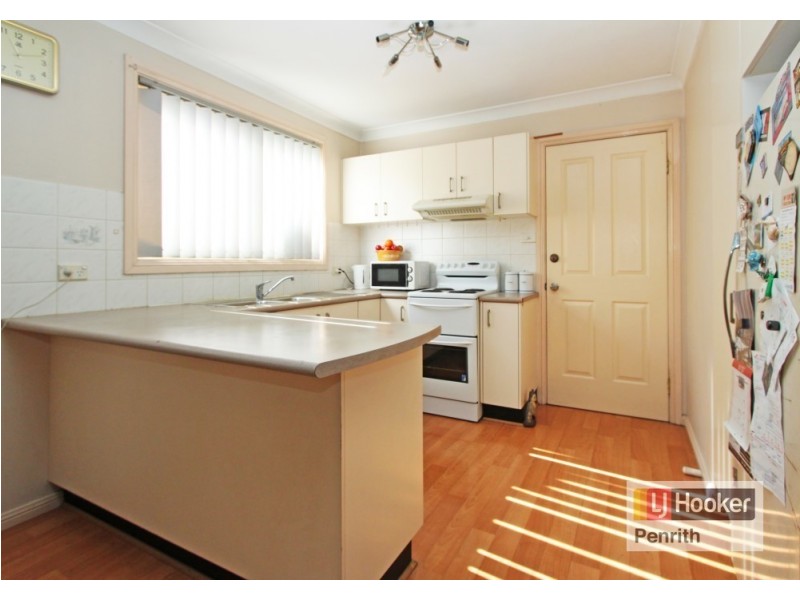 2/103 Bringelly Road, Kingswood NSW 2747