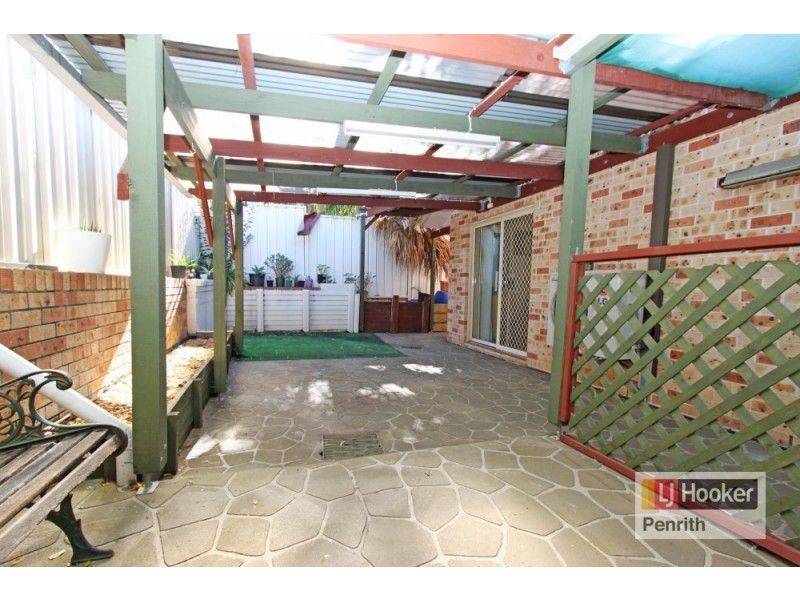 2/103 Bringelly Road, Kingswood NSW 2747