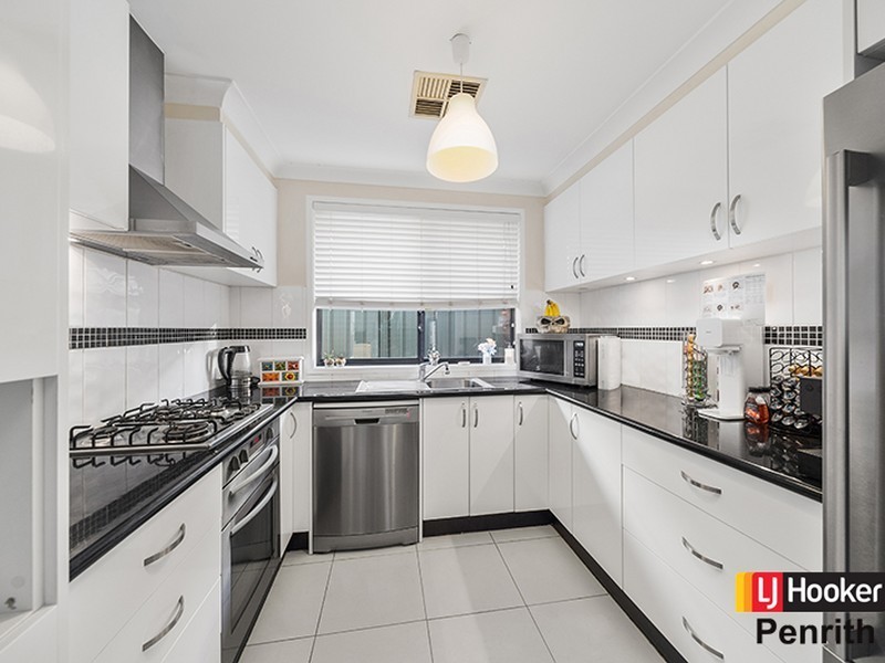 9 Monarch Circuit, Glenmore Park NSW 2745