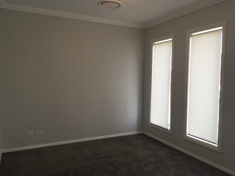 12 Carcoola Way, Jordan Springs NSW 2747