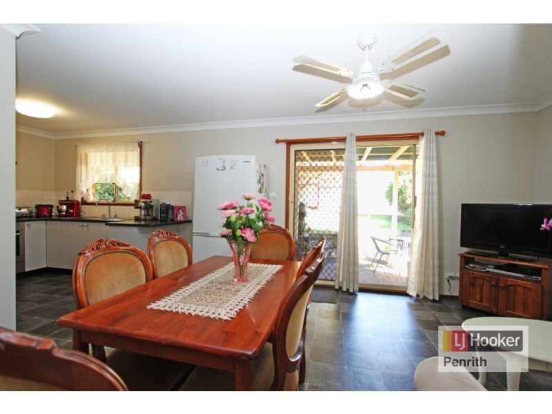 10 Harwood Circuit, Glenmore Park NSW 2745